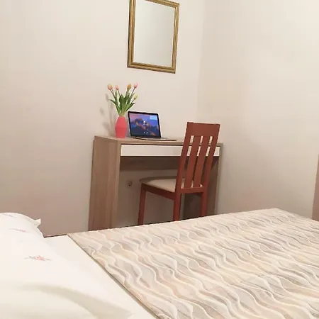 - In Private House With Balcony * سبليت