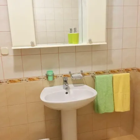 - In Private House With Balcony Apartmán *